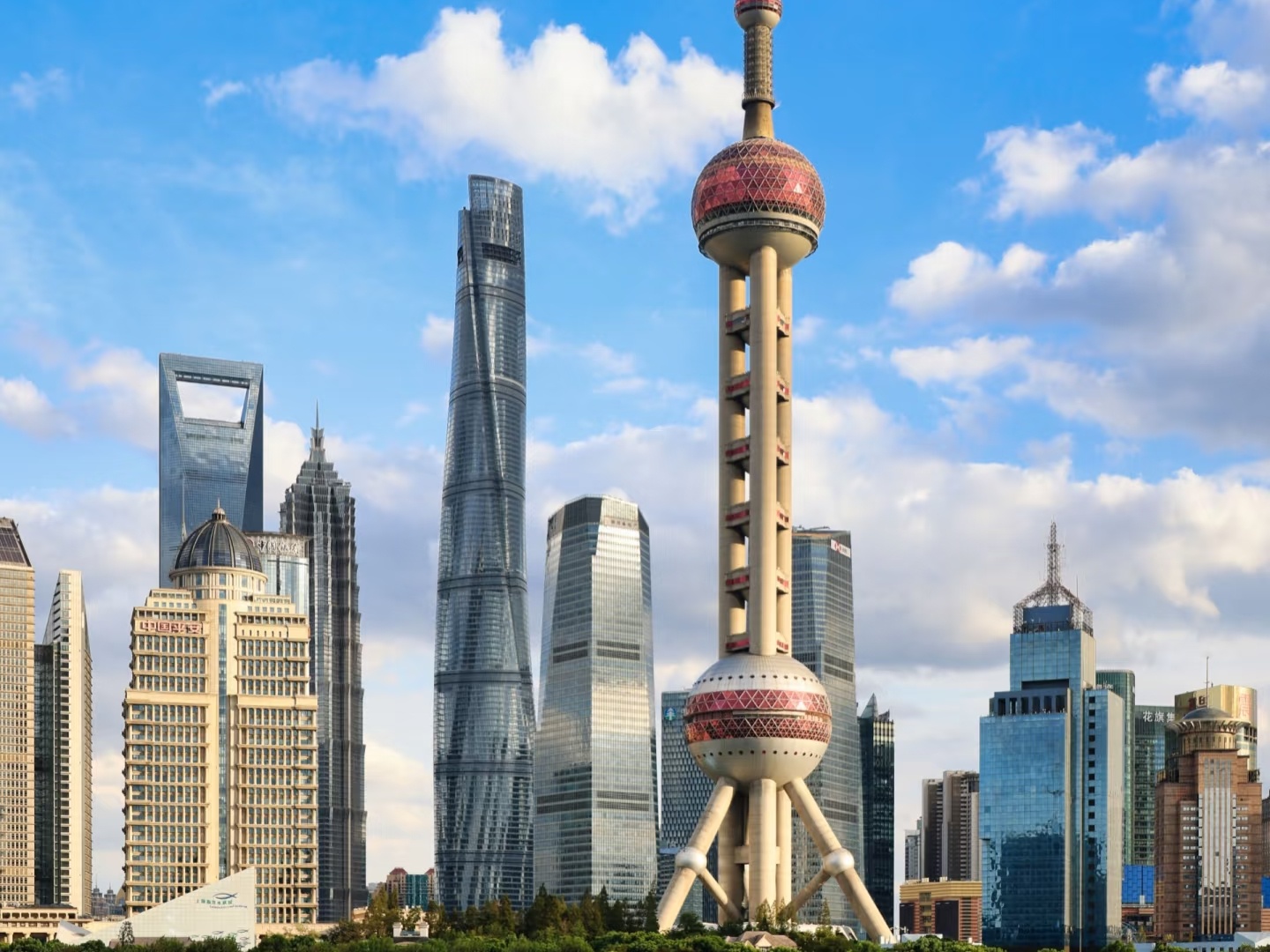 6‑Day Shanghai Essence Tour: From Ancient Water Towns to Modern Skylines&The Bund