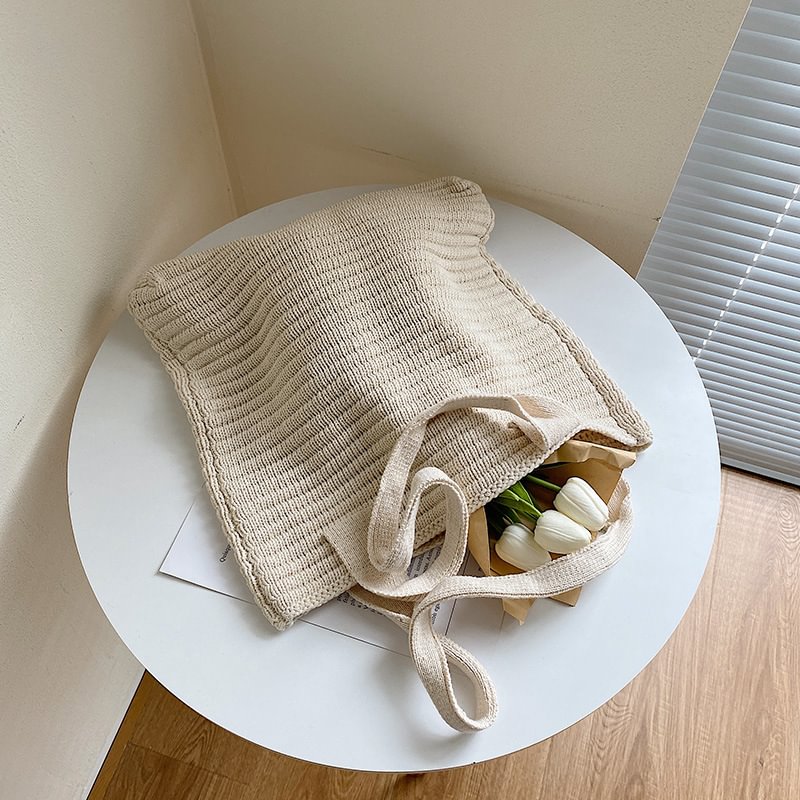 Women's autumn knitted handbag