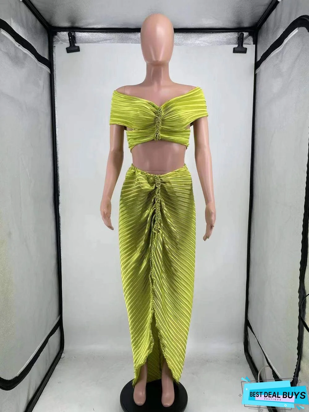 Women Solid Pleated Off Shoulder Top and Skirt Two-Piece Set