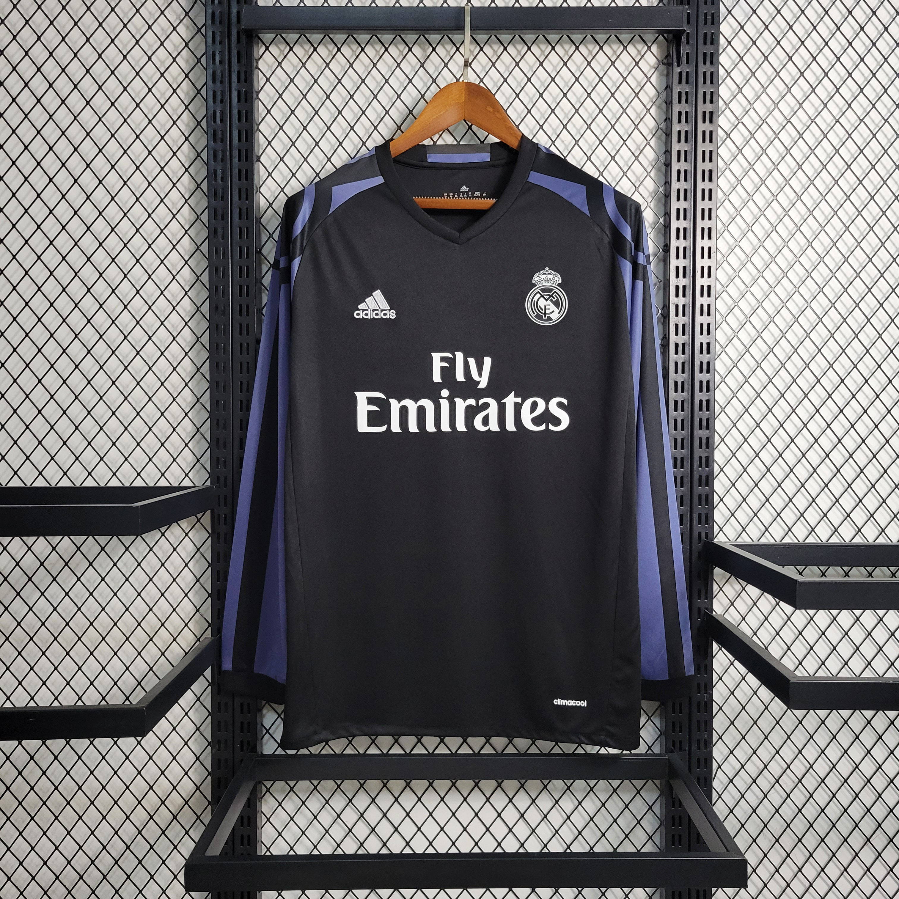 Retro Real Madrid 16-17 Third Long Sleeve Jersey