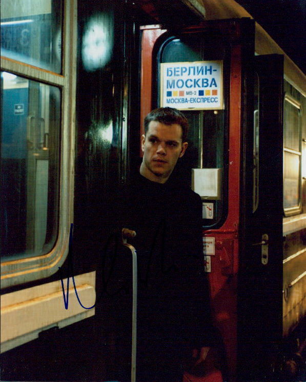 Matt Damon (The Bourne Identity) signed 8x10 Photo Poster painting