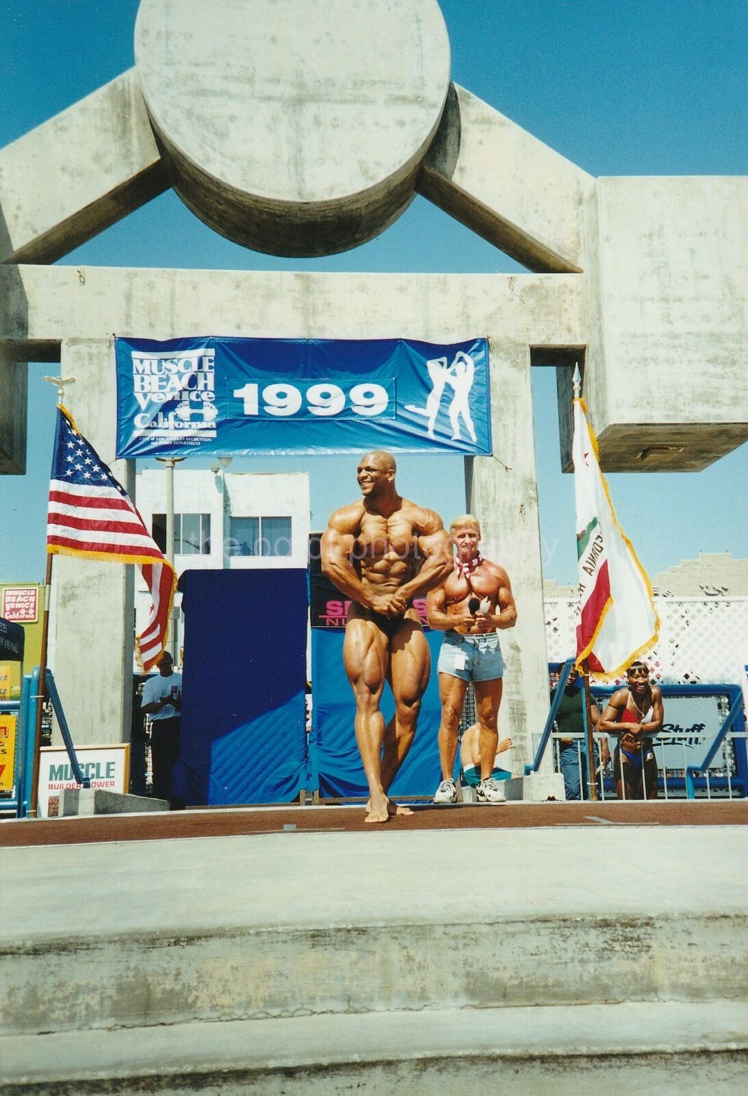 MUSCLE MAN Venice Beach California FOUND Photo Poster painting Bodybuilding Snapshot GUY 92 7 S