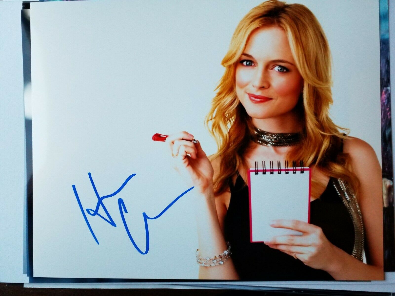 Autographed Heather Graham Authentic Signed 8 x 10 Photo Poster painting Cute