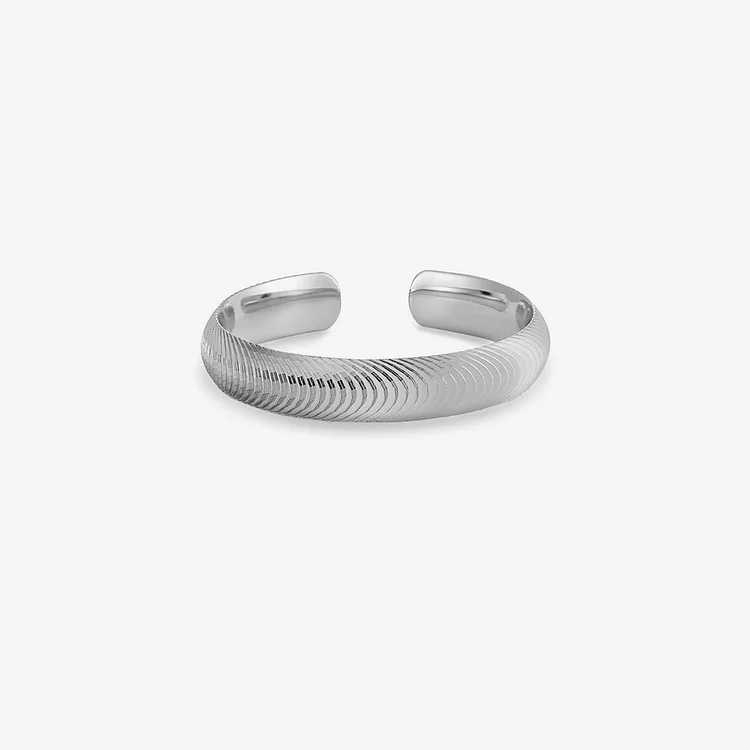 Elegant Echo Wave Ring