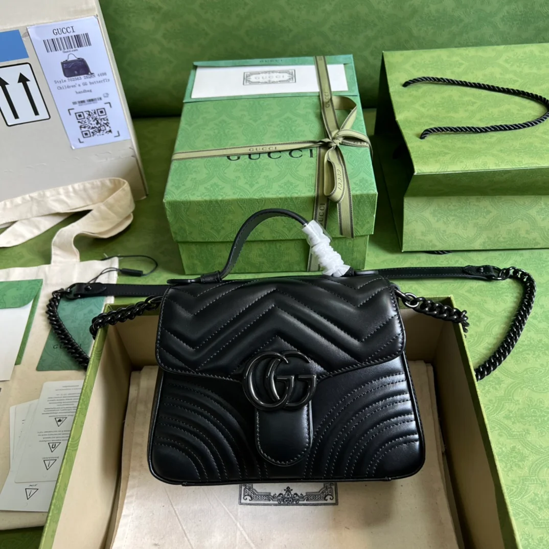 Gucci Marmont in Black
