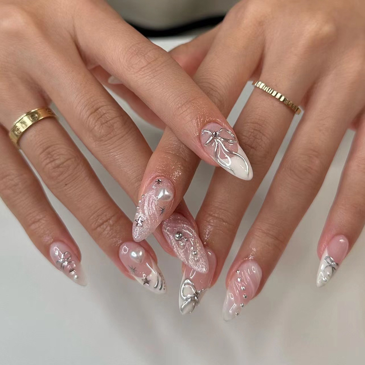 Damokan 24Pcs Simple French Nails Art Tips Fake Nails 3D Design Wearable Full Cover False Nail Mid-length Almond Reusable Press on Nails