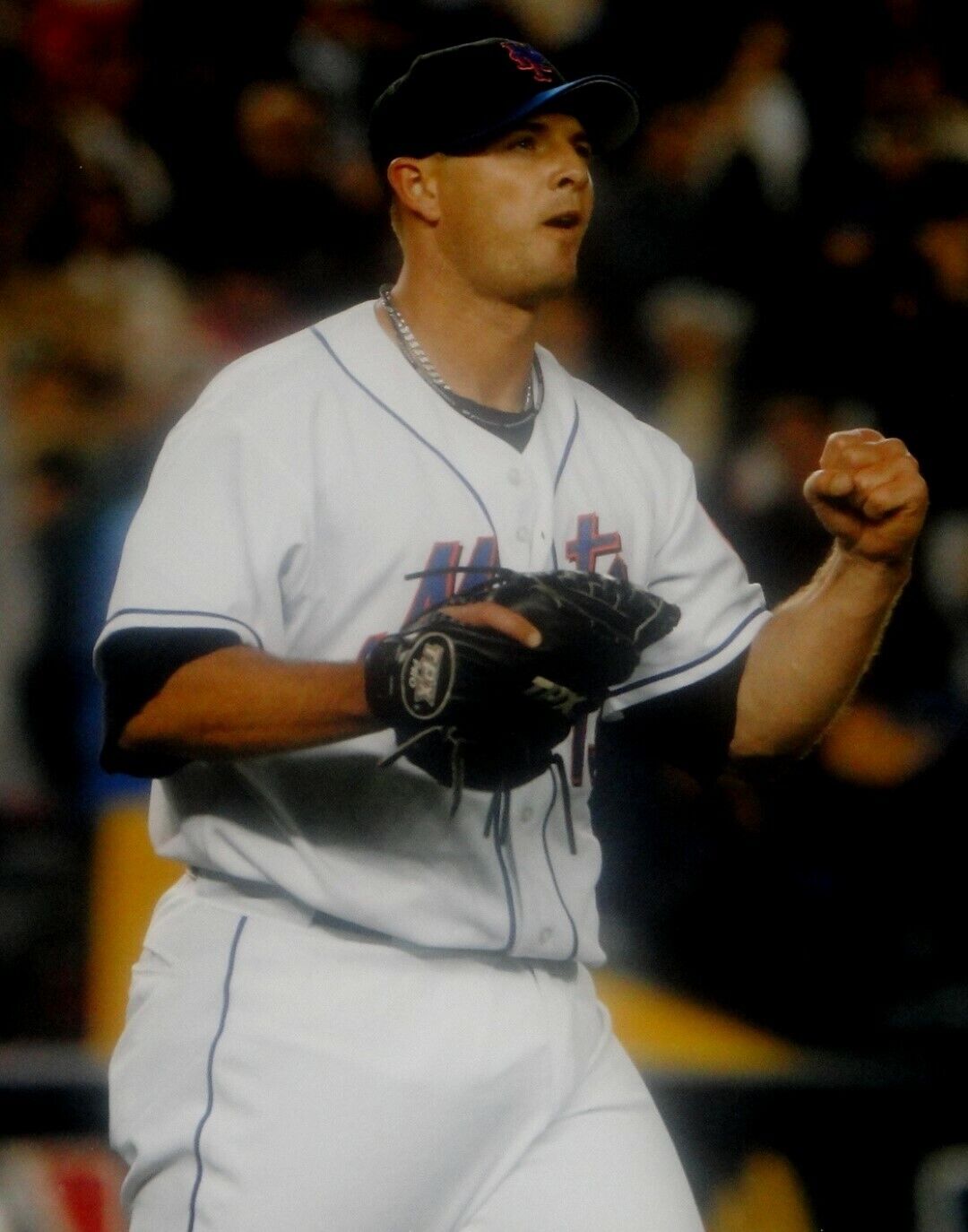 Billy Wagner Unsigned 16x20 Photo Poster painting New York Mets Pitching Fist Pump Close Up