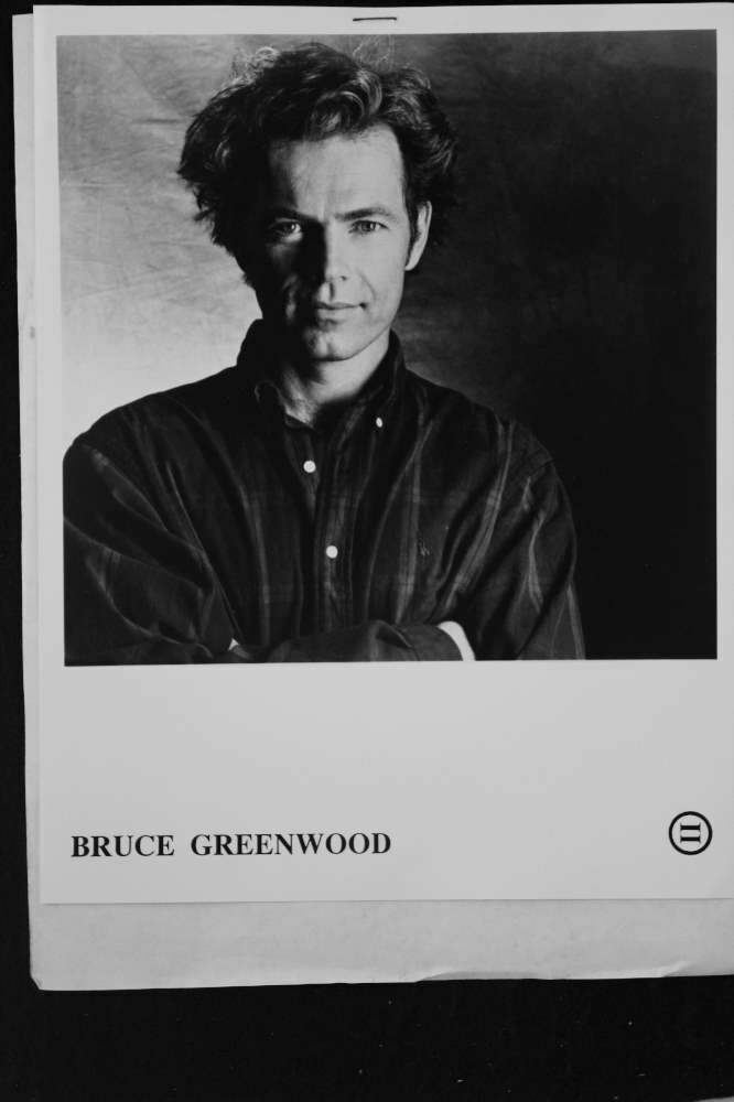 Bruce Greenwood - 8x10 Headshot Photo Poster painting with Resume - Double Jeopardy