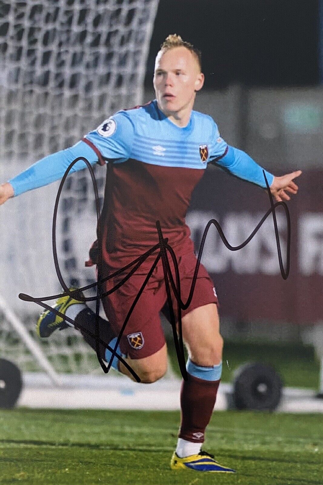 Anthony Scully Genuine Hand Signed West Ham United 6X4 Photo Poster painting 2