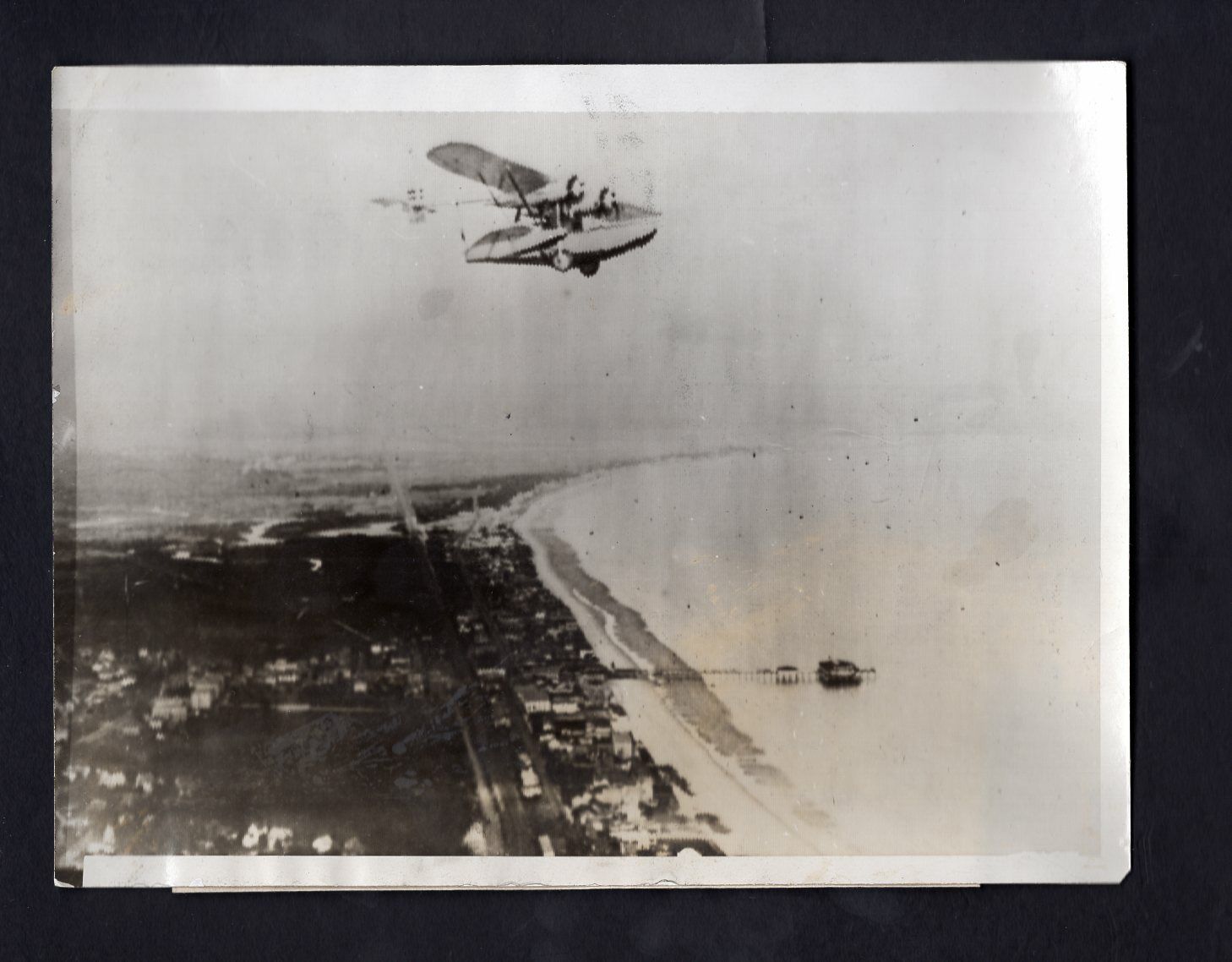 Frances Grayson cross Atlantic from Old Orchard Maine 1927 Type 1 Press Photo Poster painting