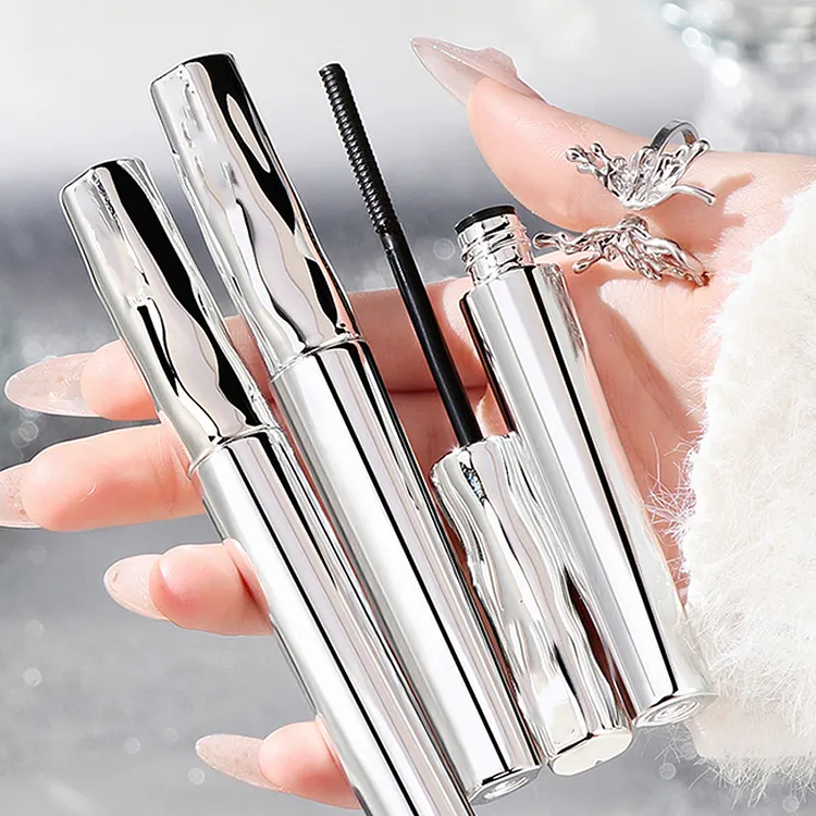 Mascara in fibra impermeabile &ndash; Lunghezza e curvatura istantanee (50% di sconto)