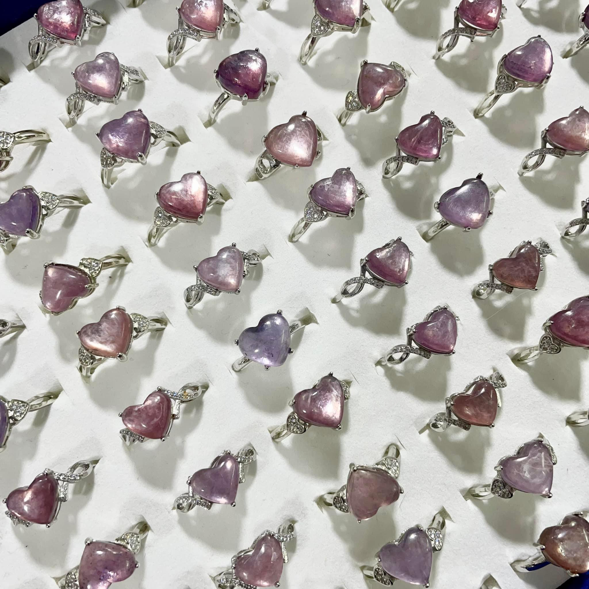 Lepidolite meaning