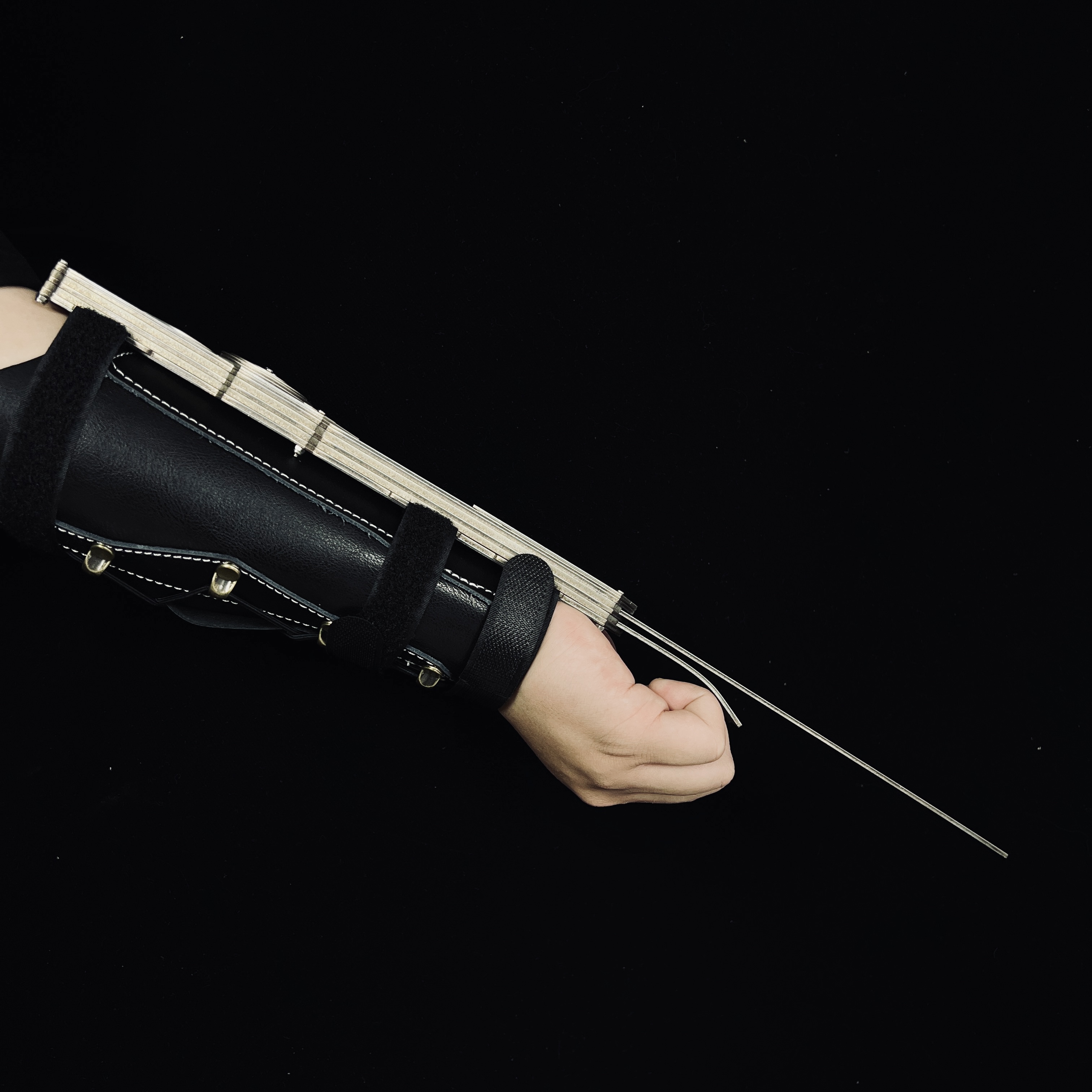 Hidden Blade Assassin's Creed 2 Ezio metal hidden blade image 3