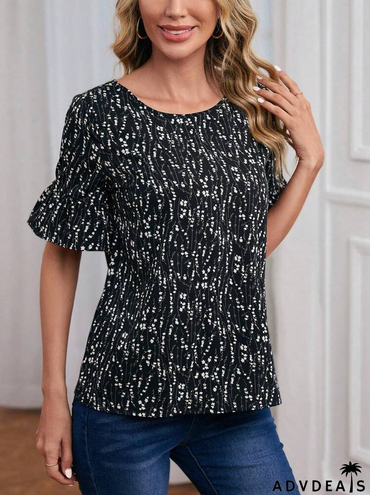 Ditsy Floral Print Flare Sleeve Blouse