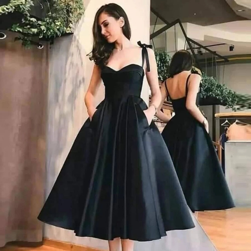 Graduation Prom Llyge Black Short Cocktail Dresses 2024 Spaghetti Straps Sweetheart Neck Formal Party Backless Prom Gowns Satin robe Evening Dresses llyge