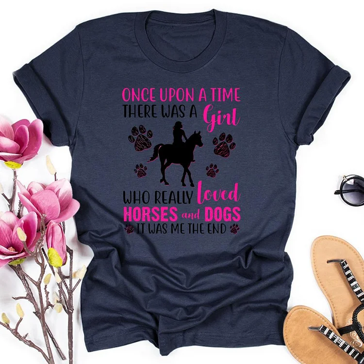 Girl Who Loves Horses And Dogs Round Neck T-shirt