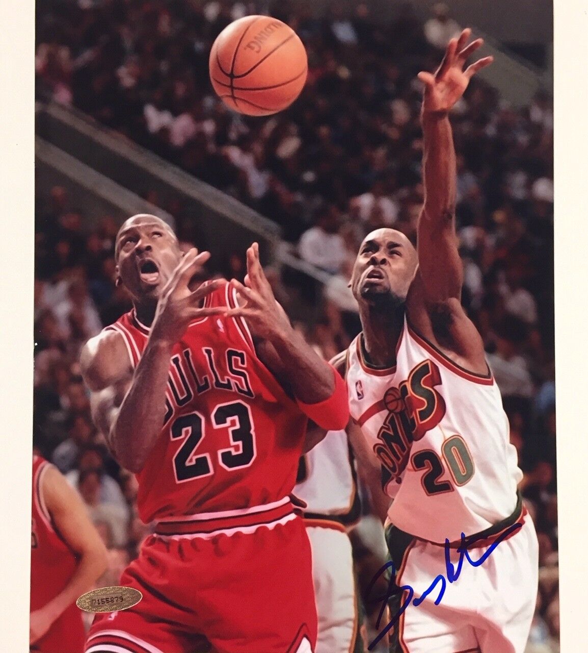 GARY PAYTON vs Michael Jordan signed Sonics 8x10 Photo Poster painting ~ TriStar Holo + COA