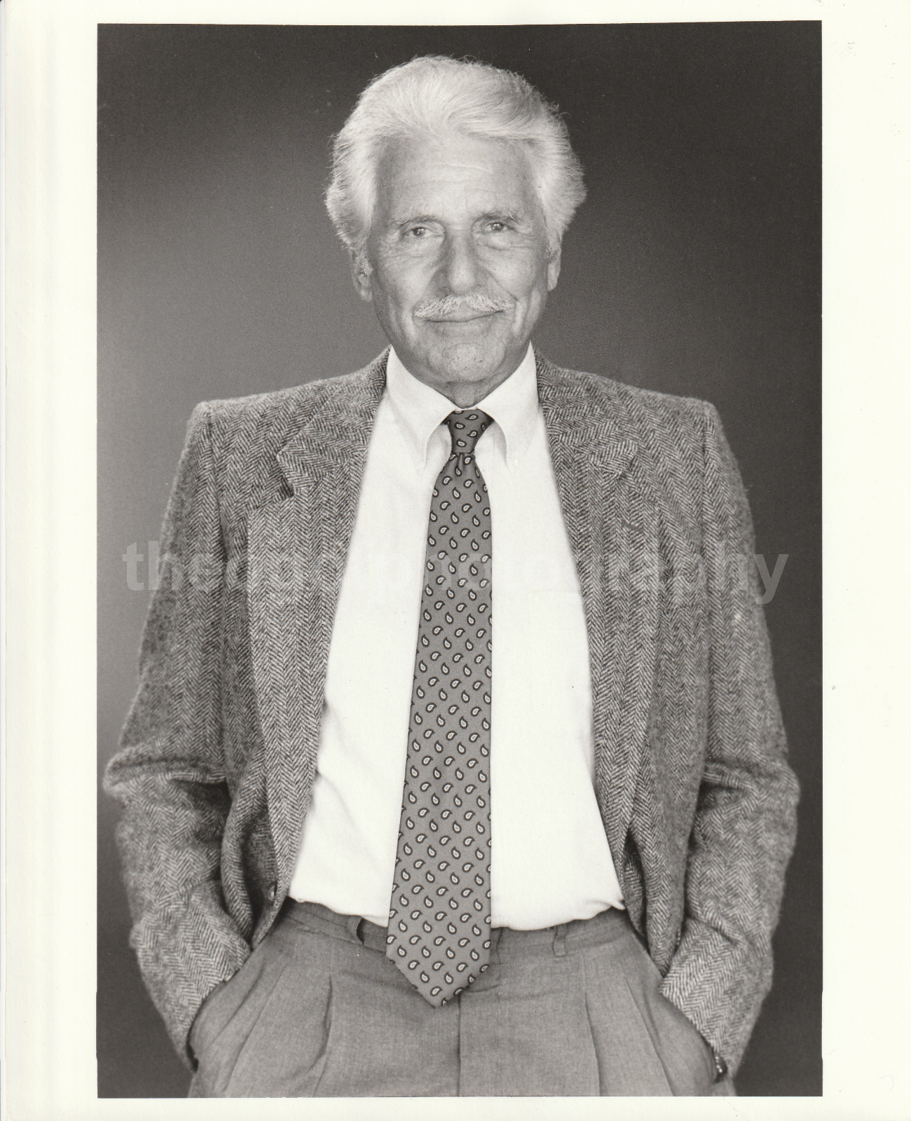 Efrem Zimbalist Jr 8x10 HOLLYWOOD ACTOR Found Photo Poster painting b+w85 22F