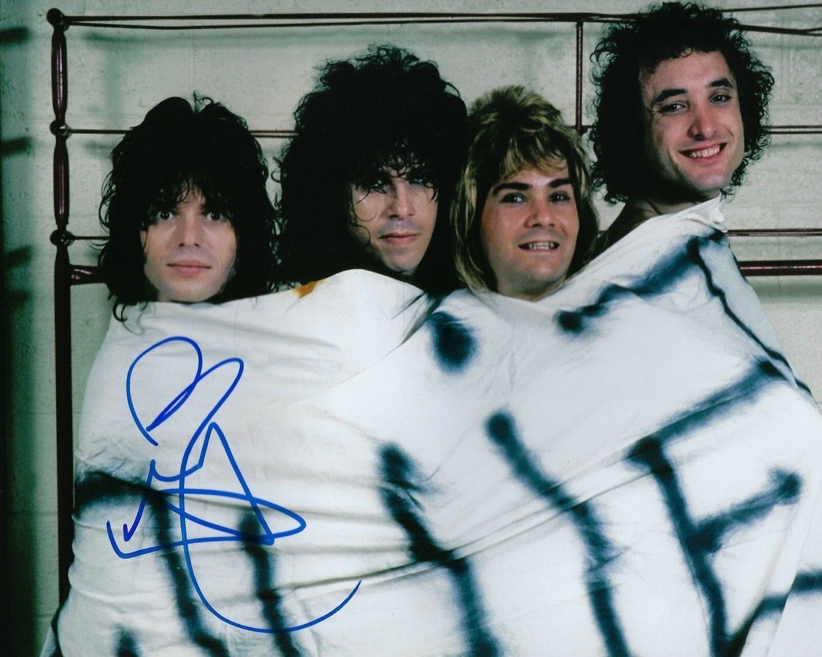 GFA Bassist of Quiet Riot * RUDY SARZO * Signed 8x10 Photo Poster painting PROOF R1 COA