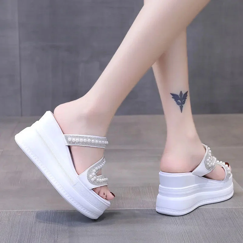 Wongn Wongn Female Summer Wear 2023 New Fashion Platform Platform Shoes Fairy Web Celebrity One Word Cool Slippers