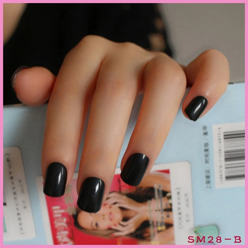 DIY Nail Salon Goods Shine Surface Classic Black 24 Pcs Sweet Carnival Candy Short False Fake Nails Full Tips Finger Nails No.B-Nail Inspo