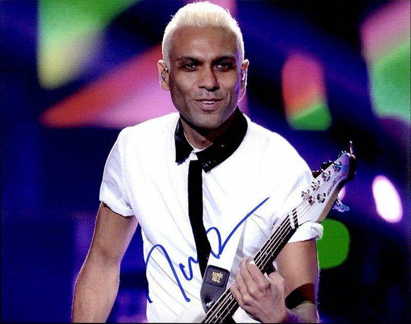 Tony Kanal No Doubt Authentic signed rock 8x10 Photo Poster painting W/Cert Autographed A16