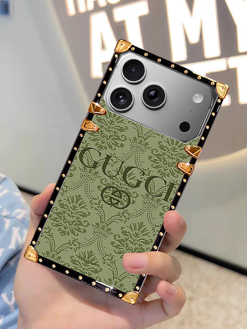 Gucci Vintage Damask Trunk Case | Luxury Designer Phone Cover
