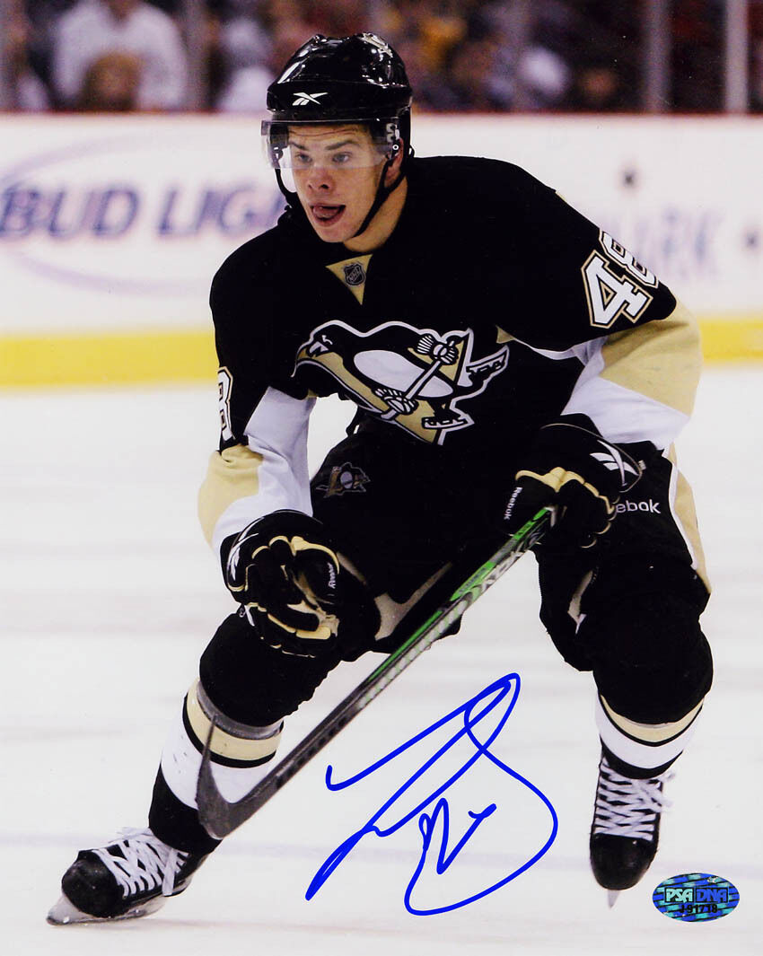 Tyler Kennedy SIGNED 8x10 Photo Poster painting Pittsburgh Penguins PSA/DNA AUTOGRAPHED