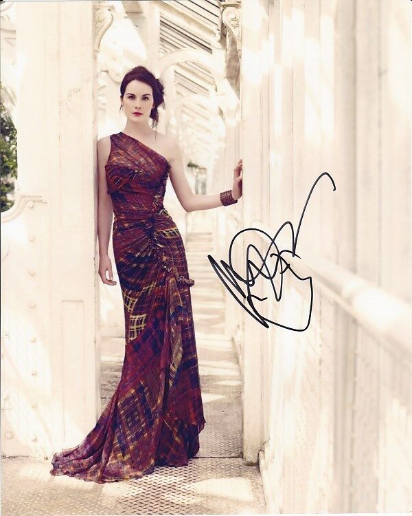 MICHELLE DOCKERY Signed Autographed Photo Poster painting