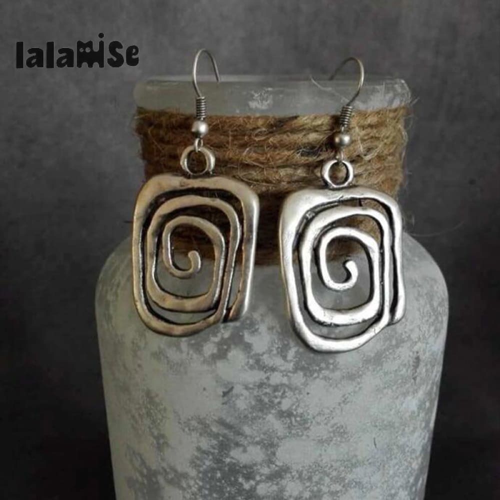 Exaggerated Personality Spiral Hollowed Out Square Earrings