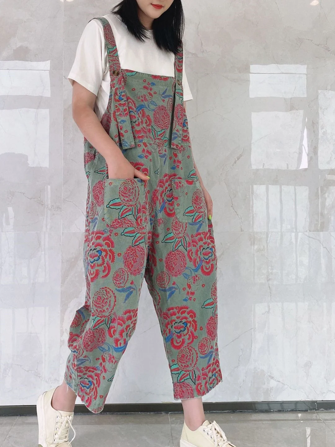 Women Half Sleeve V-neck Solid Color Dress