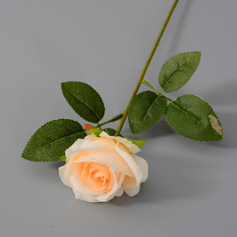 Lifelike Artificial Flowers Suitable For Office Cultural Environment High Quality Silk Flowers