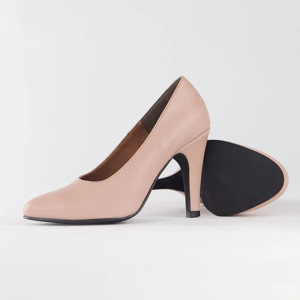 YDN Simple Vegan Leather Round Toe Office Pumps Heels in Nude