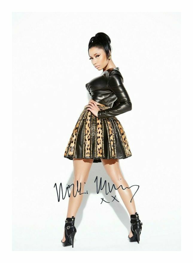 NICKI MINAJ AUTOGRAPH SIGNED PP Photo Poster painting POSTER