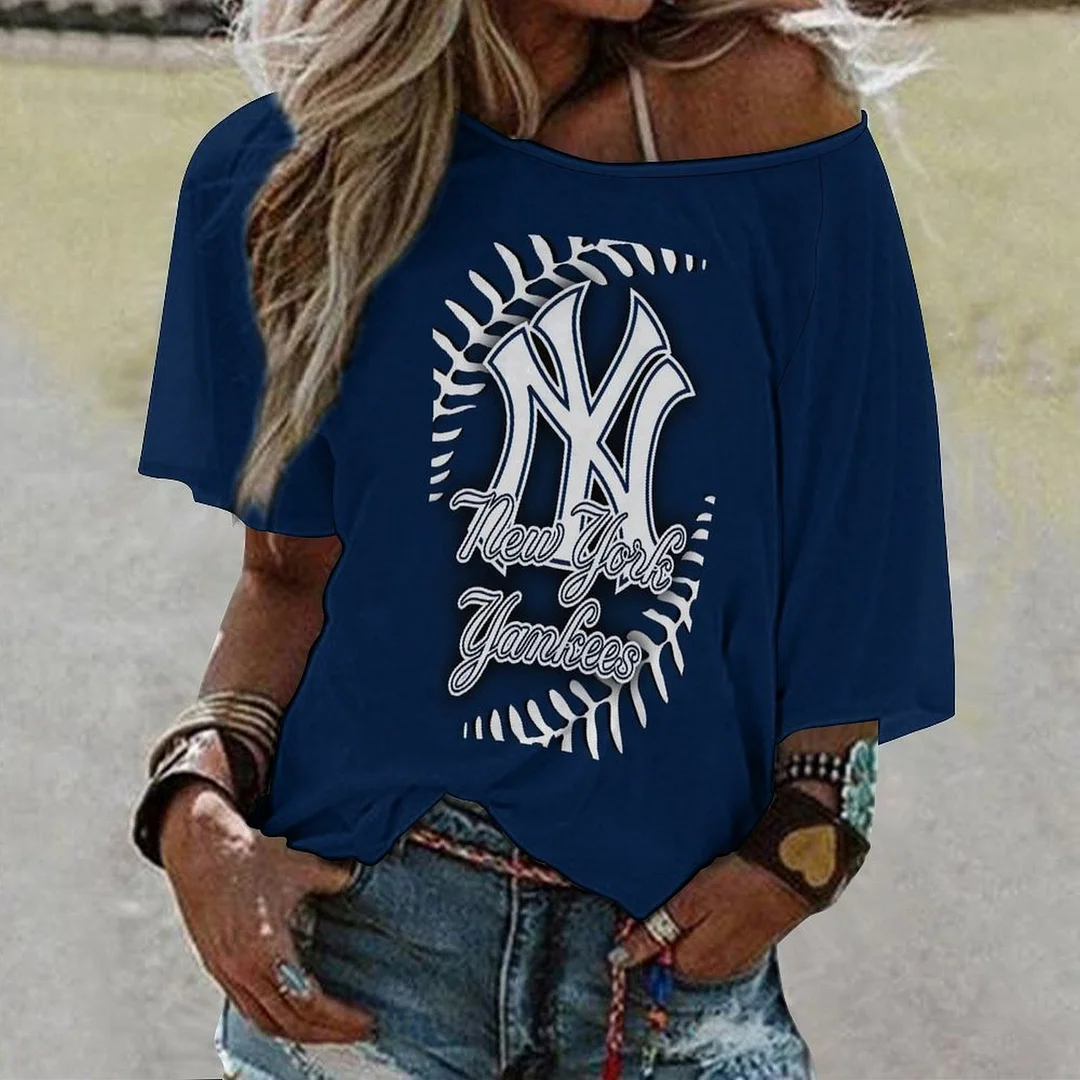 Shoulder Off  Loose Short Sleeve Casual T-shirt for Women Printed with Pattern ,Blue