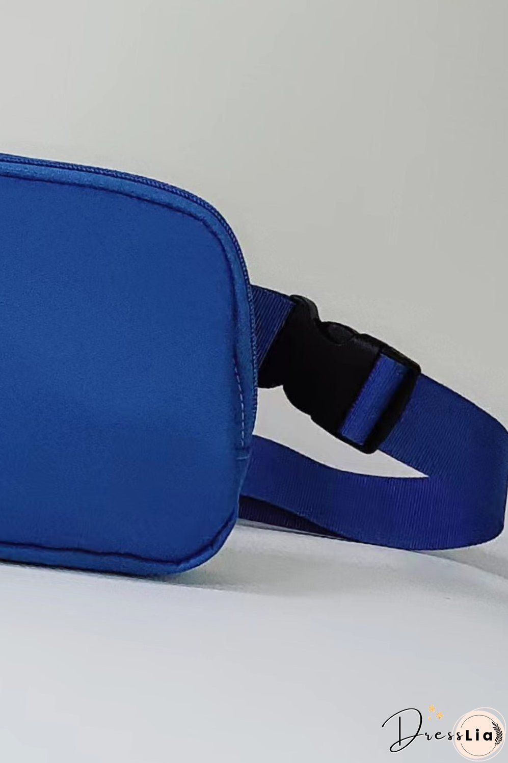 Buckle Zip Closure Fanny Pack