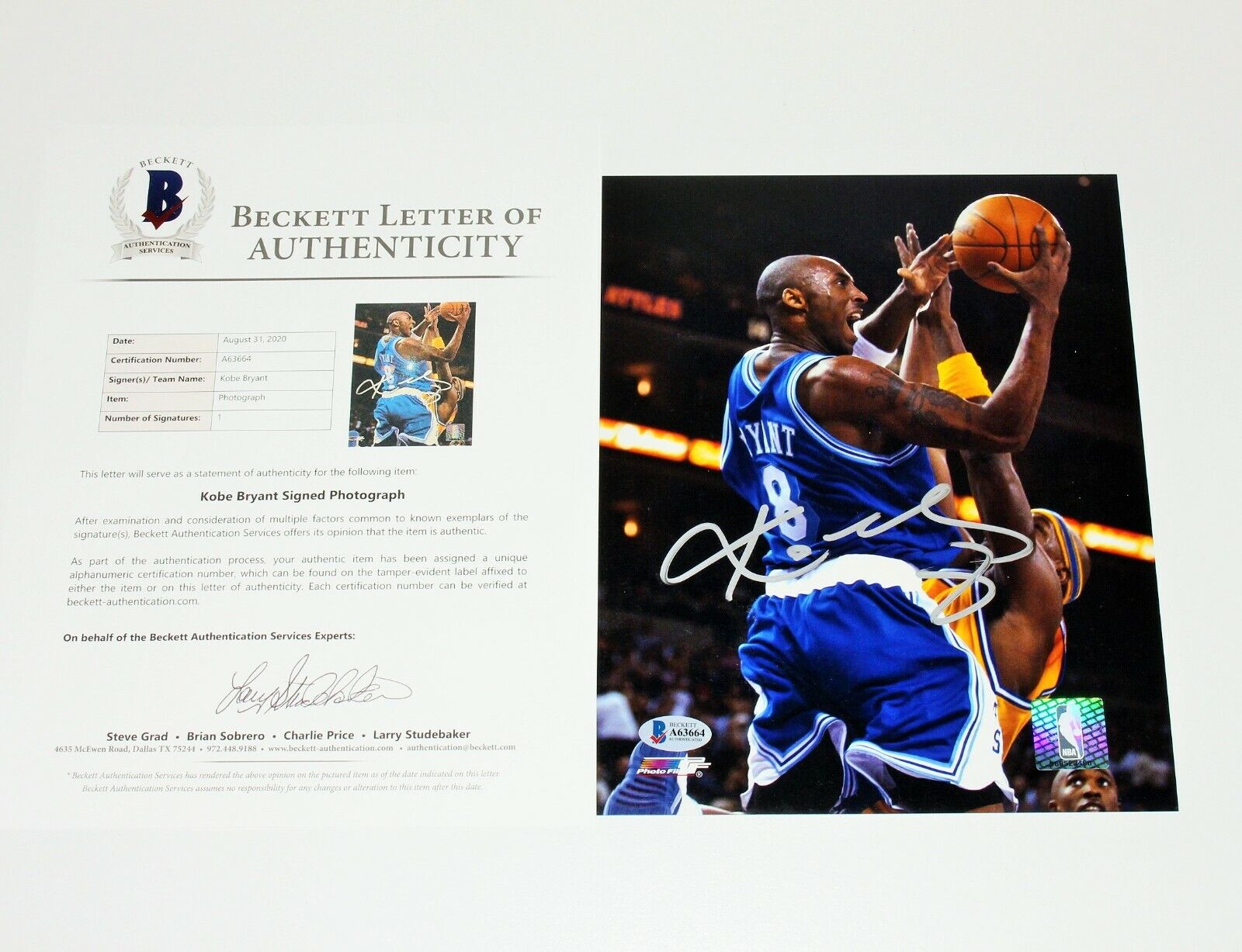 LOS ANGELES LAKERS KOBE BRYANT SIGNED 8x10 Photo Poster painting BECKETT COA 81 24 8 MAMBA MPLS