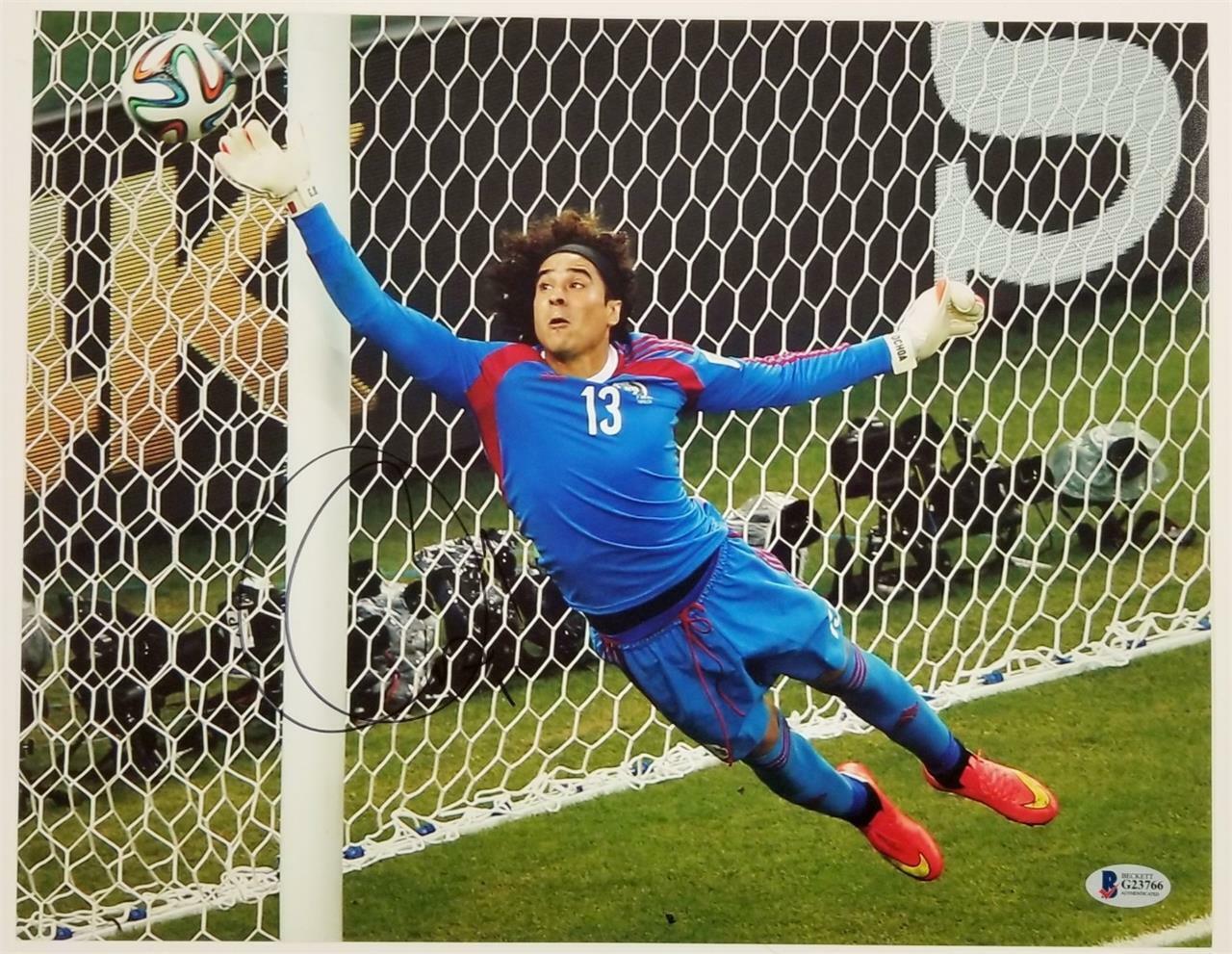 GUILLERMO OCHOA Signed 11x14 Photo Poster painting Team Mexico Star Autograph B~ Beckett BAS COA