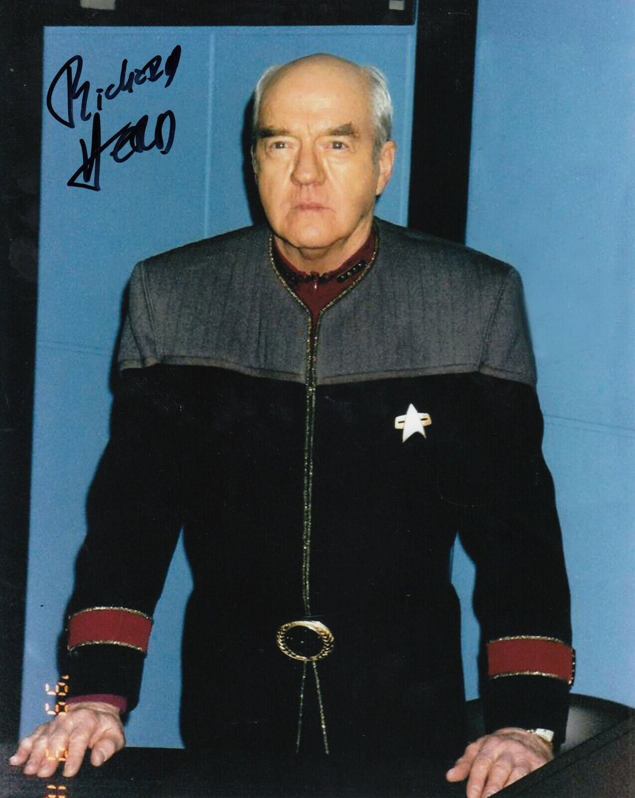 Richard Herd (Star Trek) #0 8x10 Signed Photo Poster painting w/ COA 8x10 Star Trek