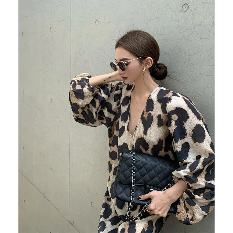 Autumn Women Lantern Sleeve V-neck Dress Sexy Leopard Print Mid-length Elegant Lady Party Dress New Clothes