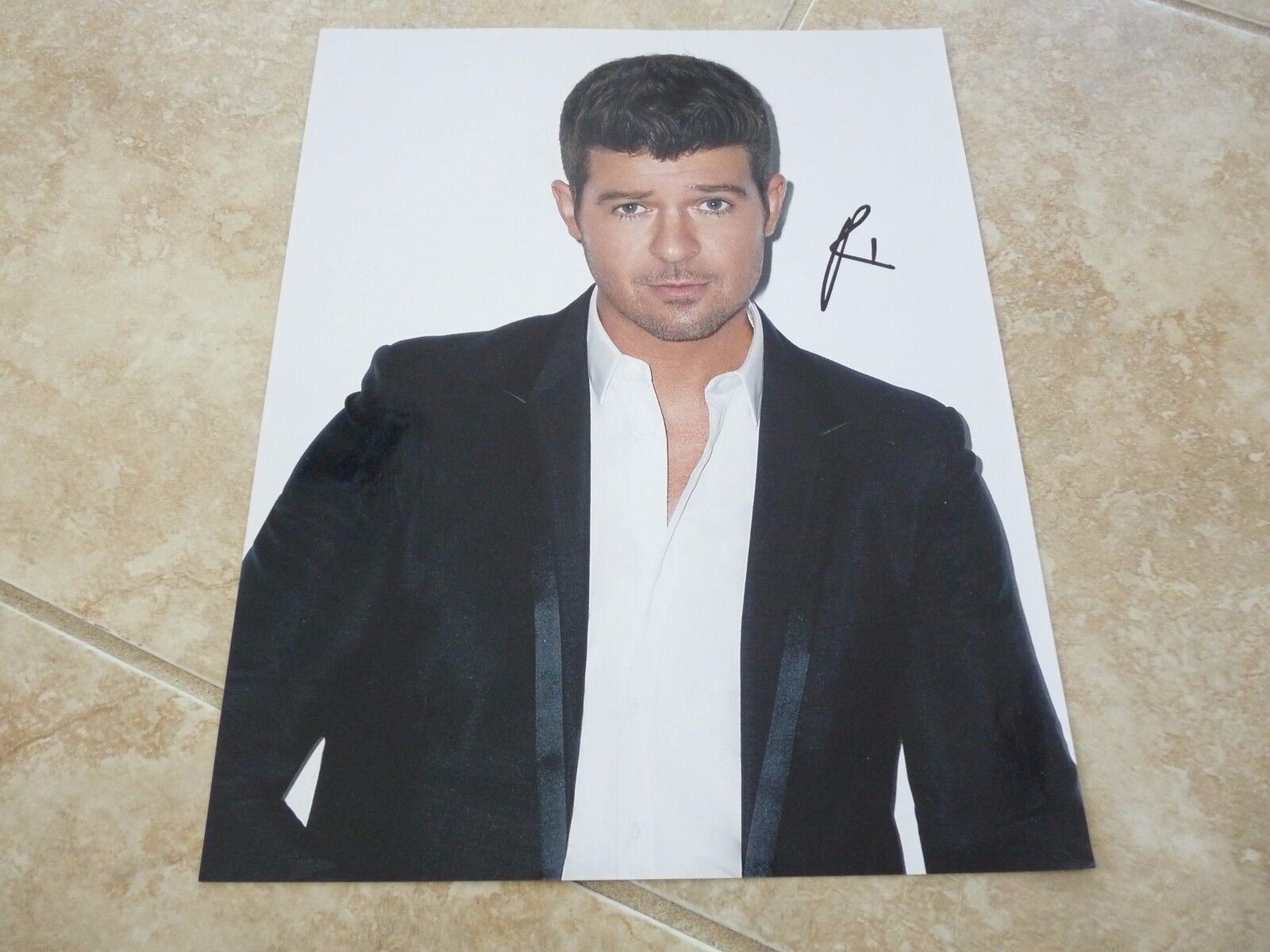 Robin Thicke Sexy Signed Autographed 11x14 Photo Poster painting PSA Guaranteed F3