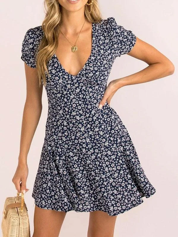 Gorgeous floral print mini dress