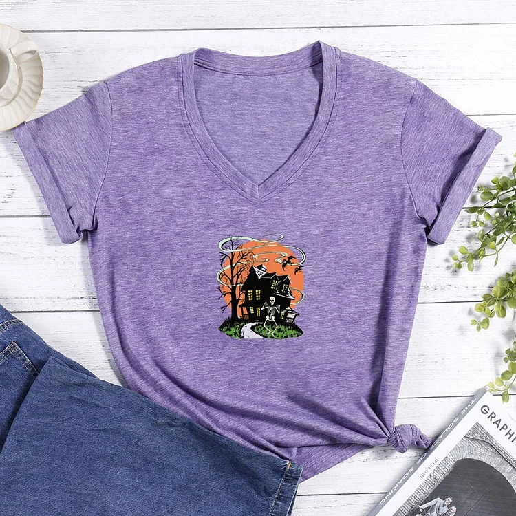 Vintage Halloween Haunted House with Skeleton V-neck T Shirt-Annaletters