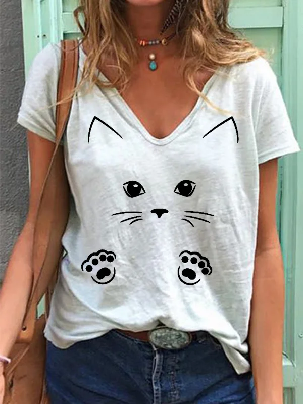 Wearshes Lovely Cat Face With Paws V Neck T Shirt