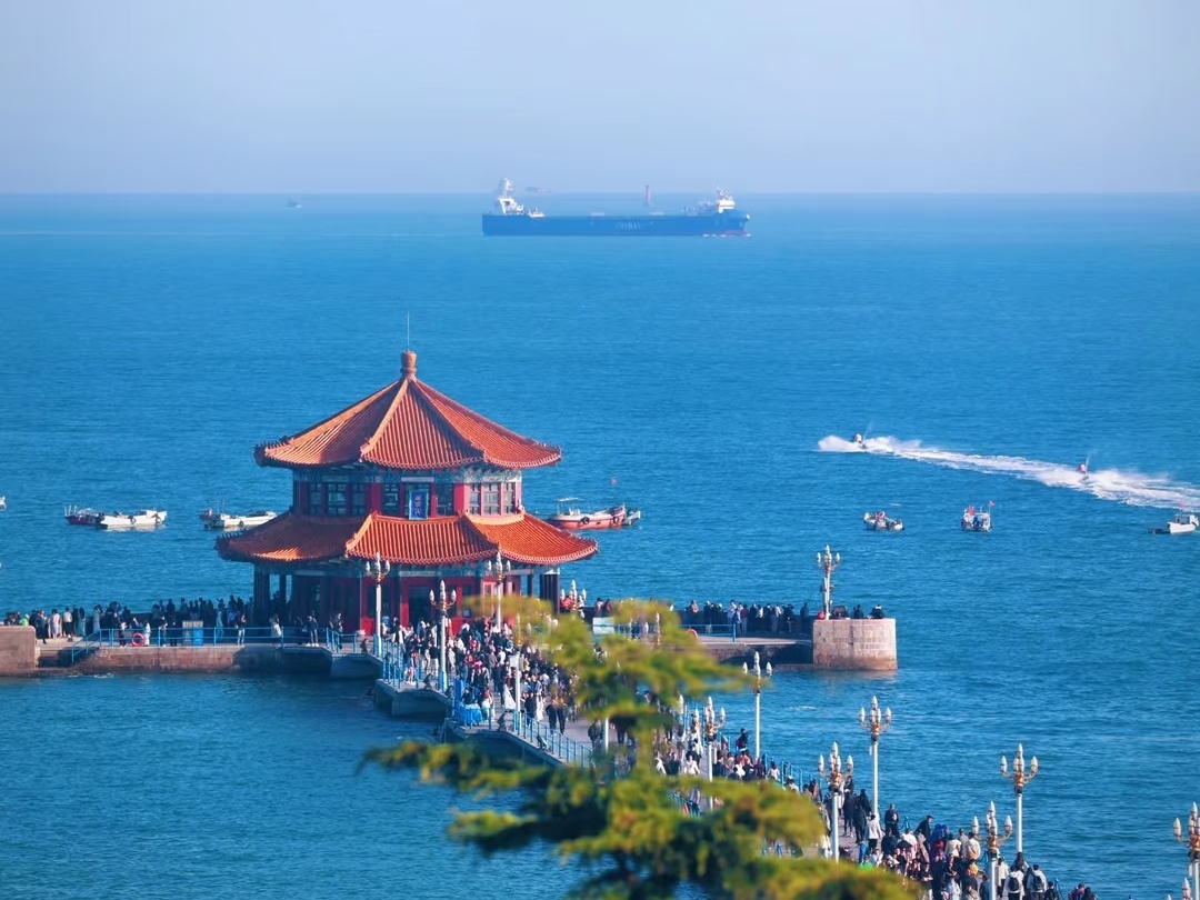 6-Day Qingdao Coastal Adventure: Explore Zhanqiao Pier, May Fourth Square, Polar Ocean World, and More