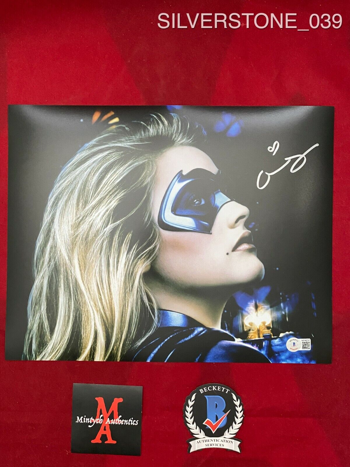 ALICIA SILVERSTONE AUTOGRAPHED SIGNED 11x14 Photo Poster painting! SEXY! BATGIRL! BECKETT COA!