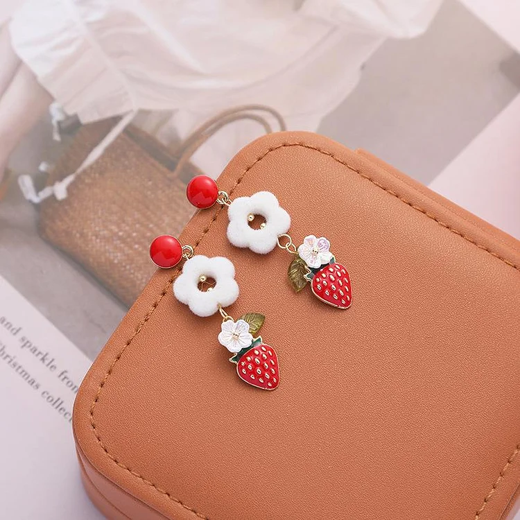 Sweet Cute Strawberry Earrings