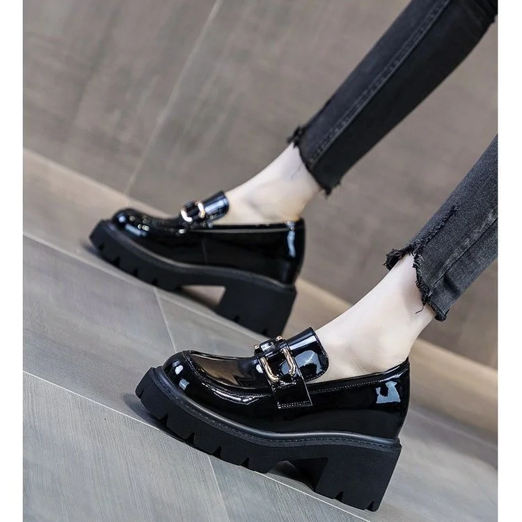 Churchf Leather Shoes Female British Wind 2025 Spring Autumn New Autumn Black Patent Leather Love Platform One Foot Pedal Single Shoes