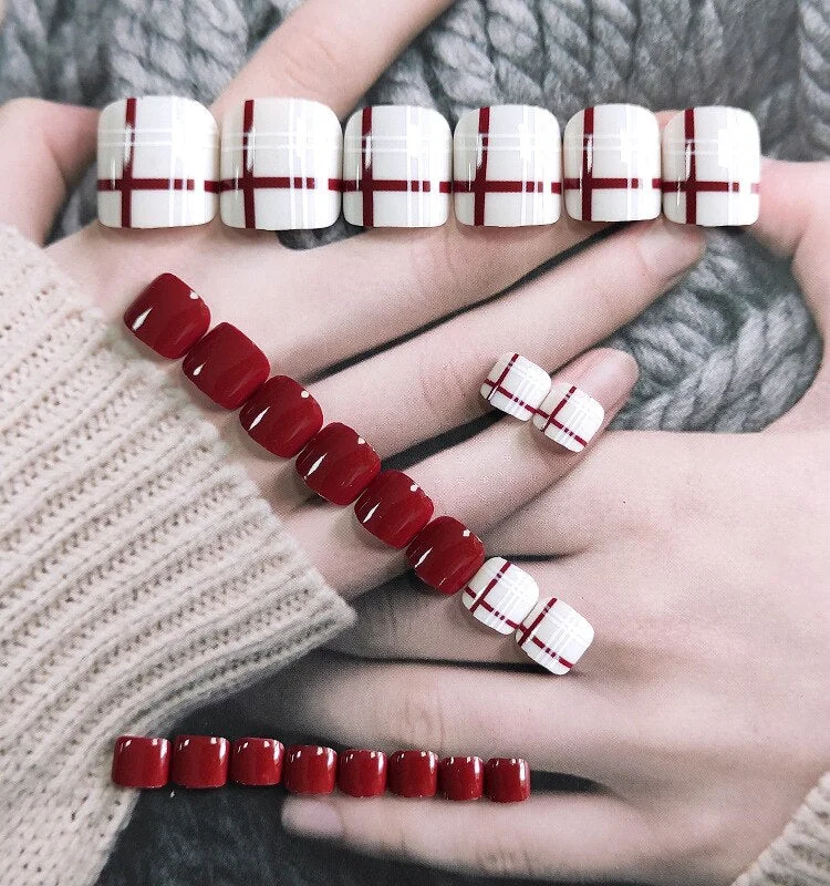 24pcs Plaid Printed Toenails Patch Removable Short  Full Finished Detachable Manicure False ToeNails Tips Press On Toe Nail-Nail Inspo