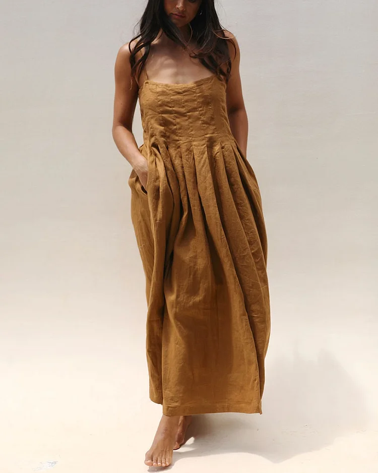 Elegant halter pleated dress
